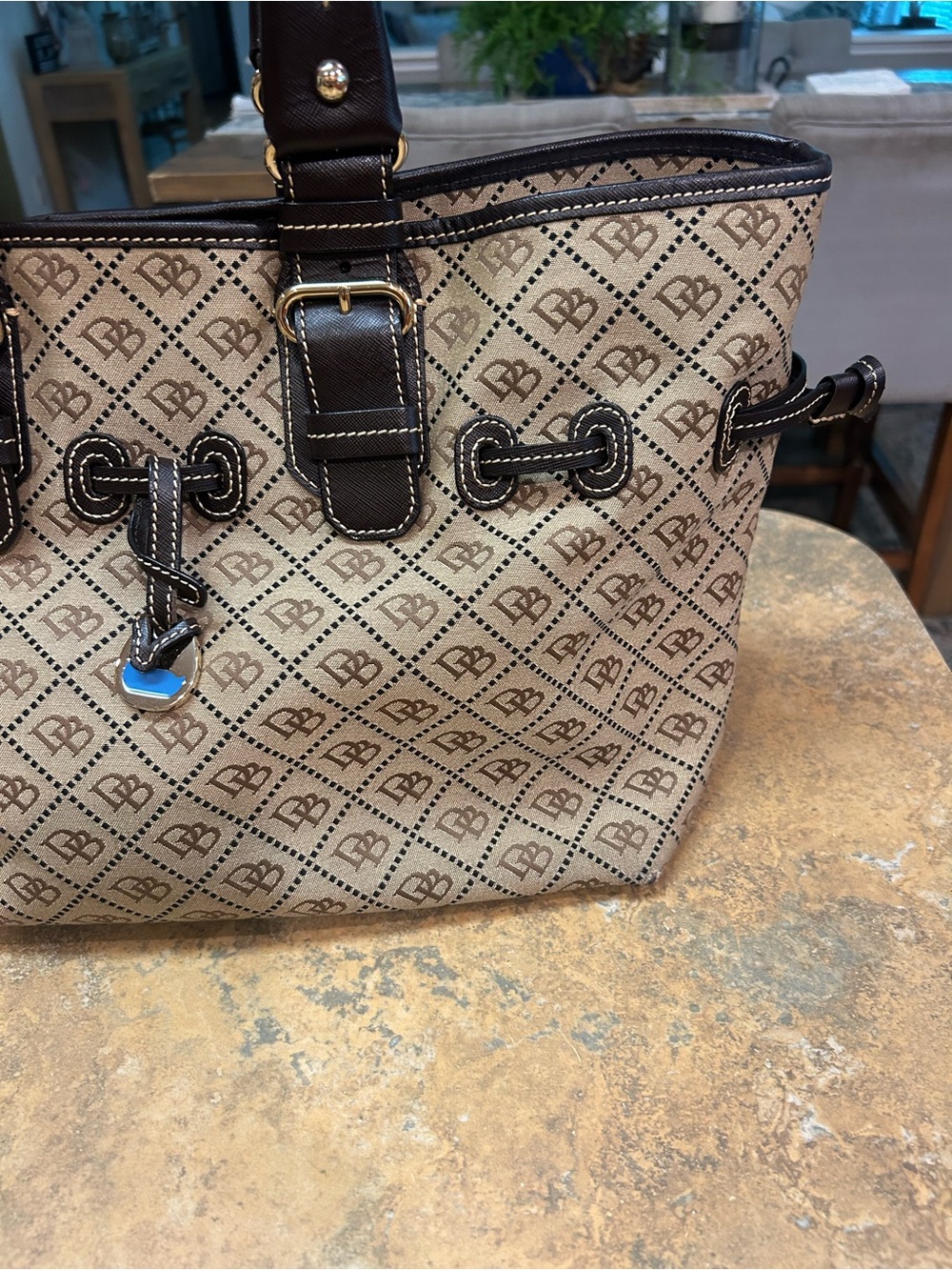 Dooney & Bourke Large Chiara Signature Logo Tote - Picture 4 of 16
